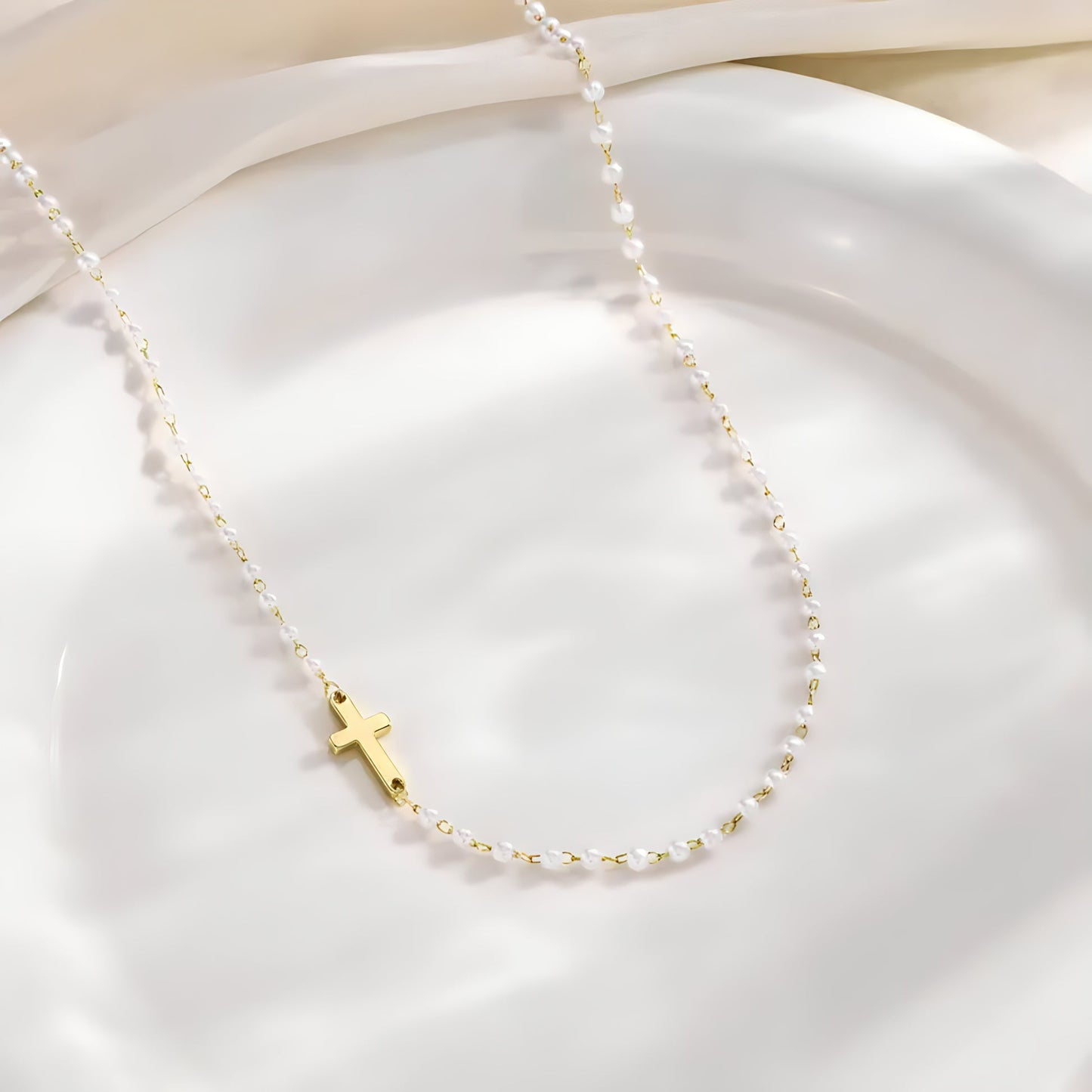 Kreuz & Perlen Halskette